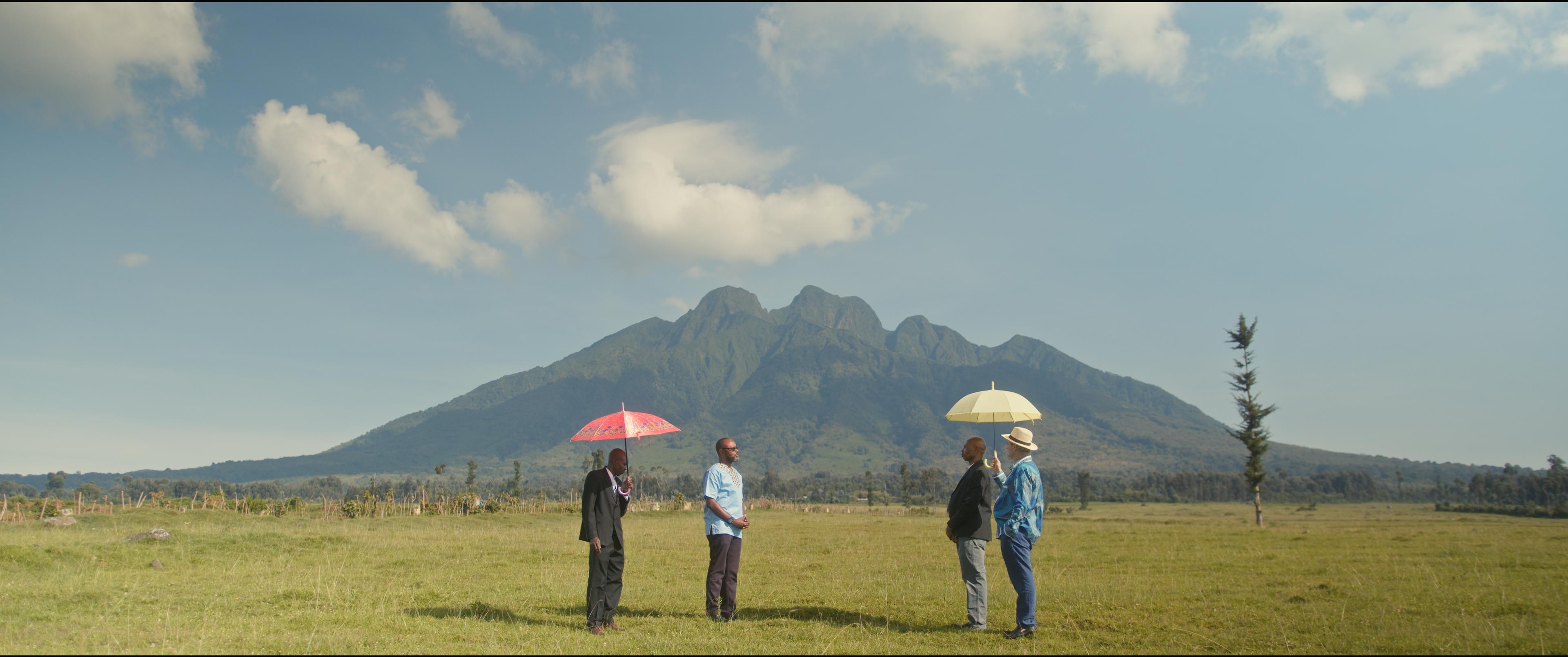 Filmstill aus „Snow Over Kigali – An African Christmas Tale“